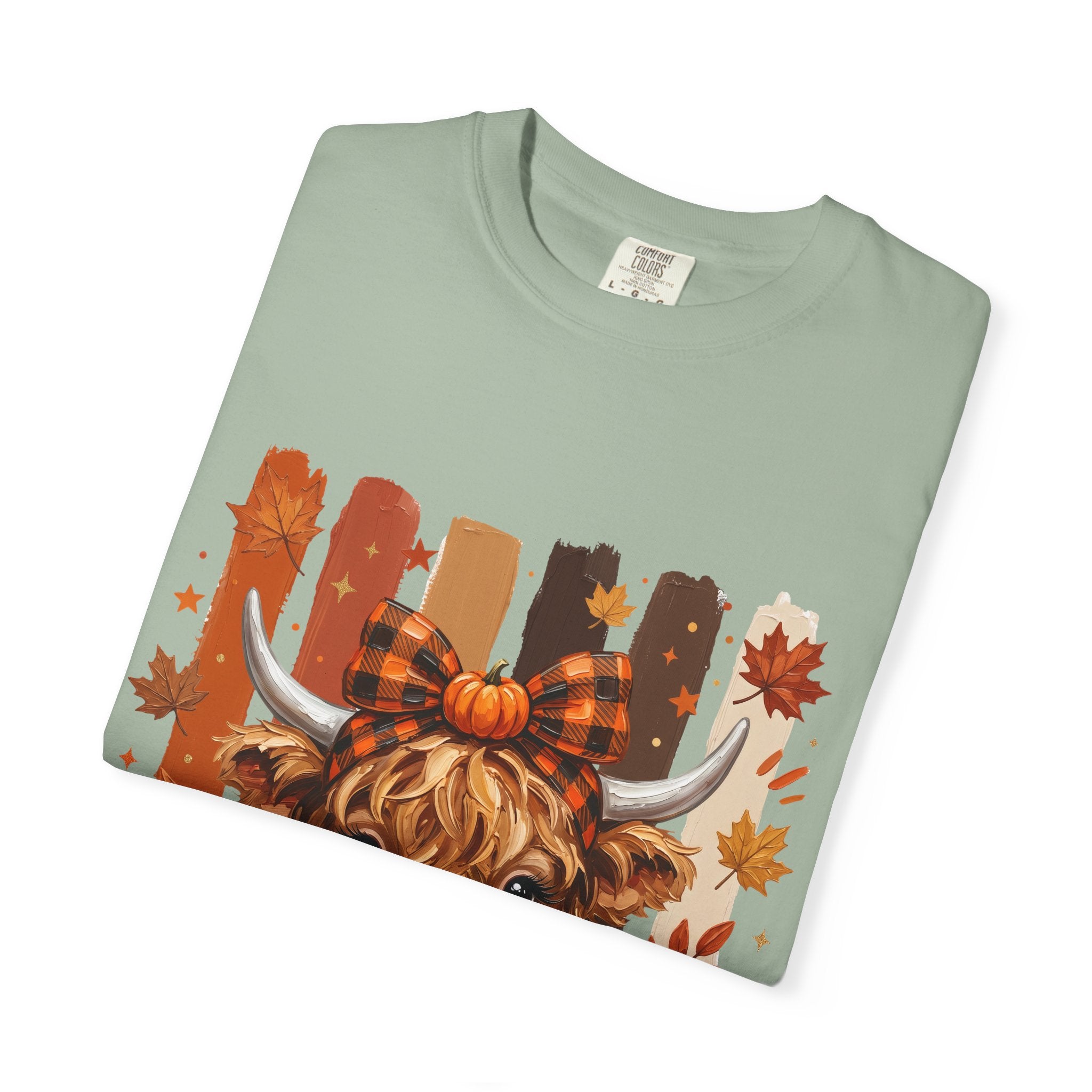 Autumn Highland Cow T-Shirt — Cute Pumpkin Fall Graphic Tee