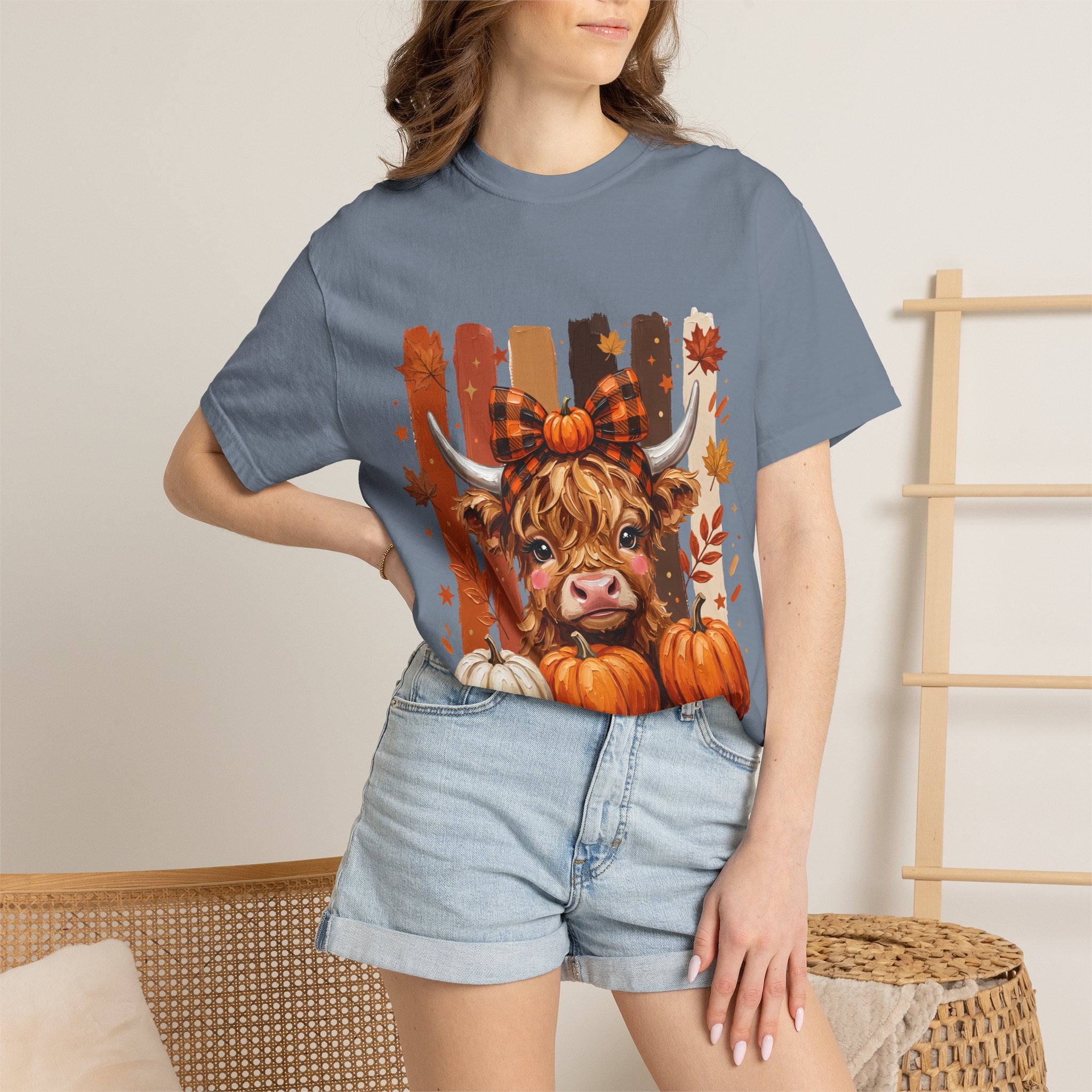Autumn Highland Cow T-Shirt — Cute Pumpkin Fall Graphic Tee
