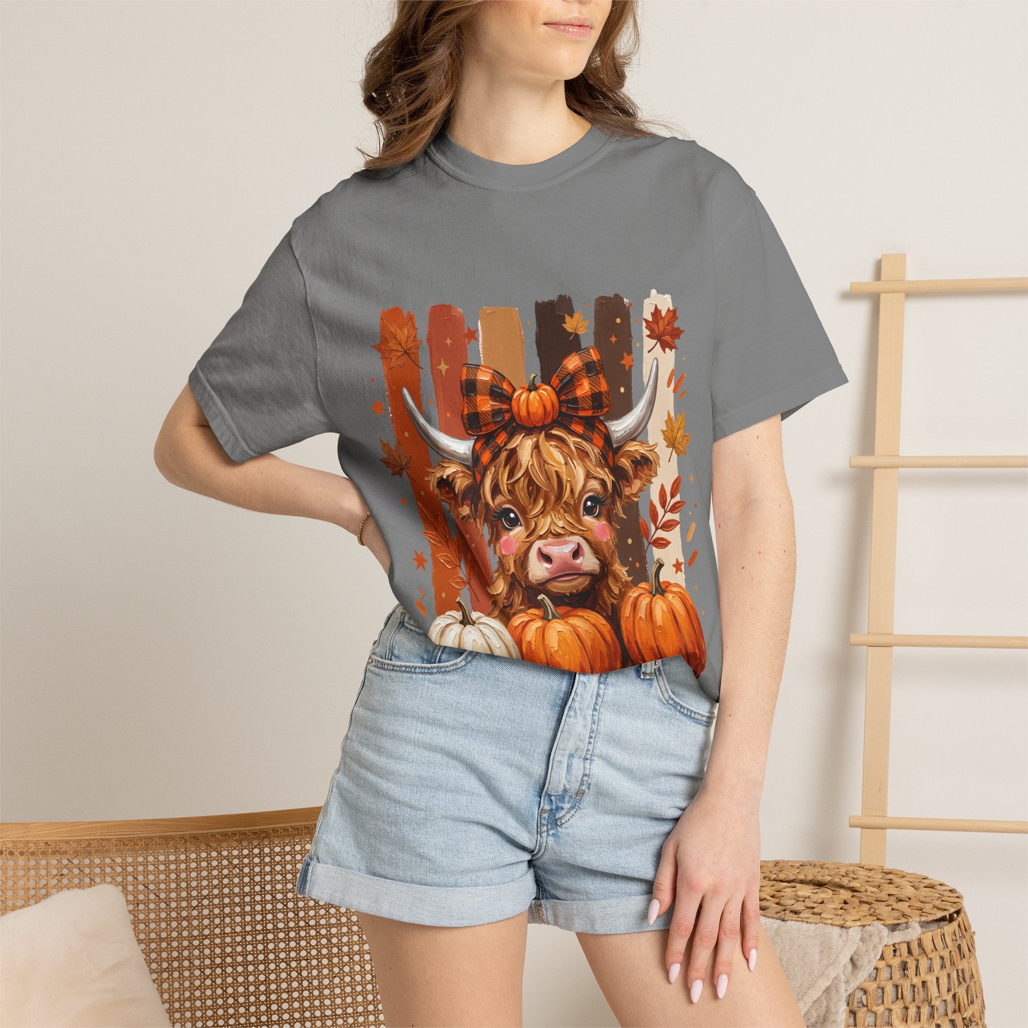 Autumn Highland Cow T-Shirt — Cute Pumpkin Fall Graphic Tee