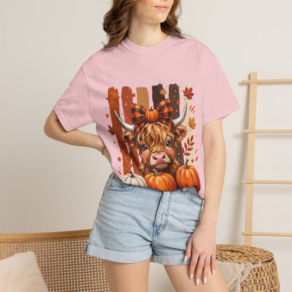 Autumn Highland Cow T-Shirt — Cute Pumpkin Fall Graphic Tee
