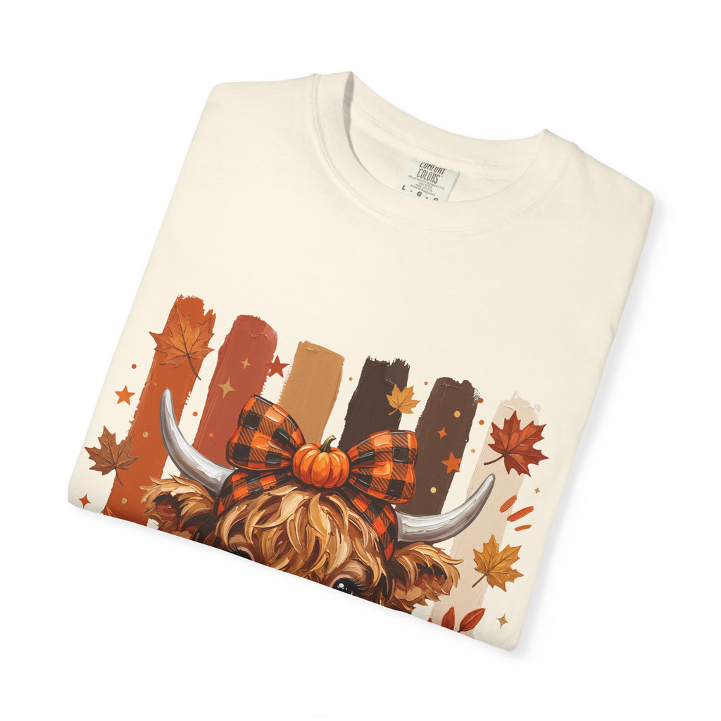 Autumn Highland Cow T-Shirt — Cute Pumpkin Fall Graphic Tee
